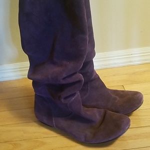 🍩 {Steve Madden} Fun purple suede slouchy boots